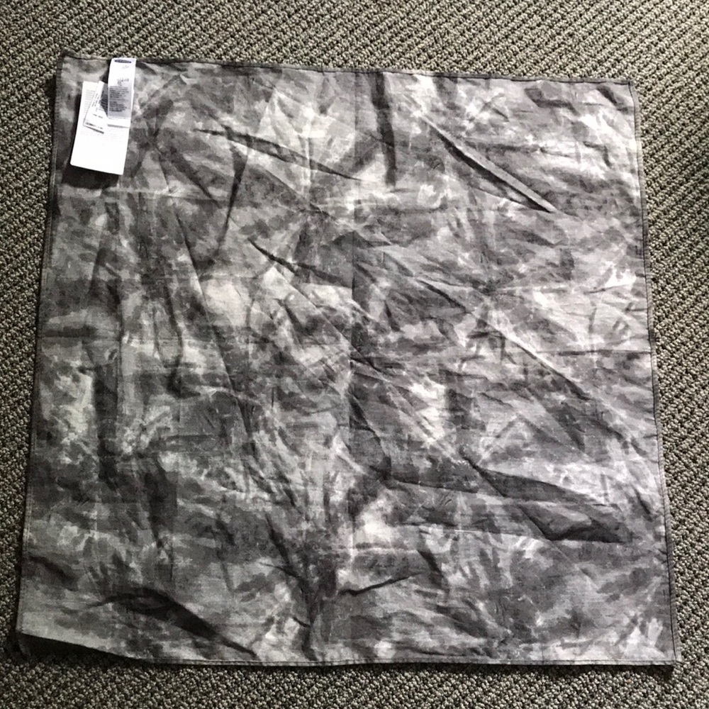 Old Navy Charcoal Tie Dye Hair Wrap Square Cotton Bandana Scarf Gray NWT